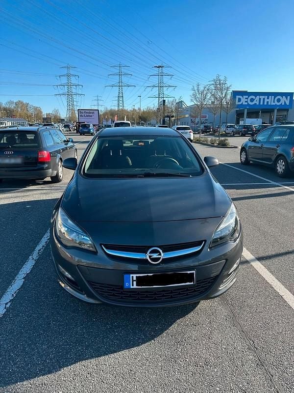 Usata Opel Astra 101 CV (74 kW) 2013 Andere farben Berlina