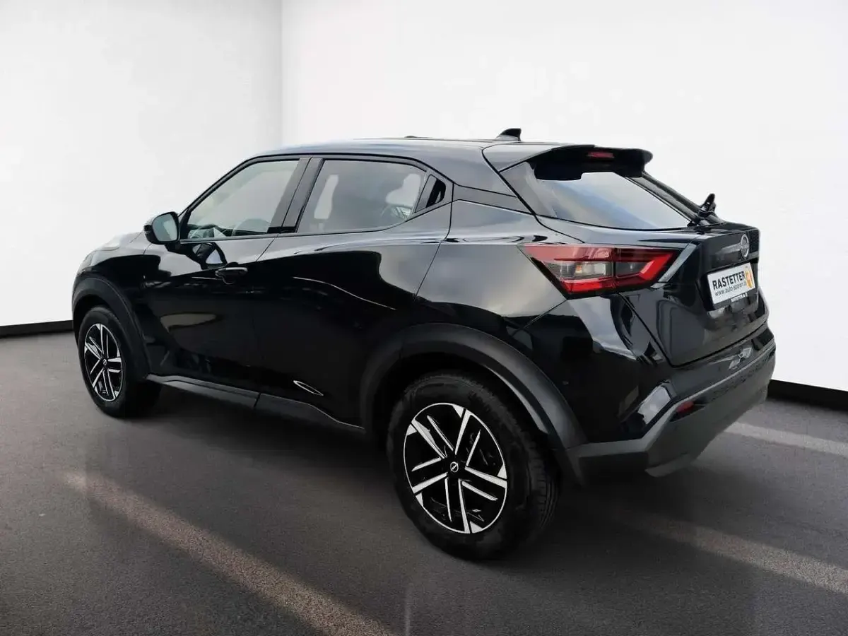 Gebraucht Nissan Juke N-Connecta 114 PS (83 kW) 2025 Pearl black SUV