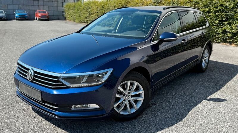 Blau Gebraucht 2019 VW Passat Comfortline Kombi | 15.400 € (Guter Preis) - Bild 1/4