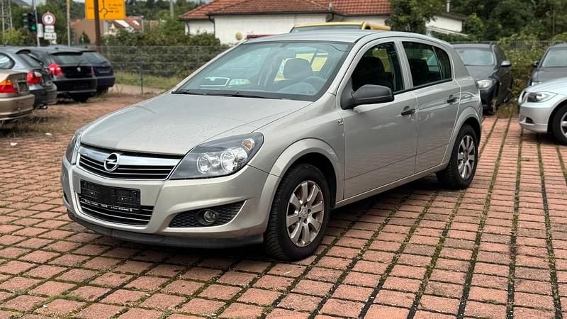 Silber Gebraucht 2009 Opel Astra Limousine | 1.700 € (Superpreis) - Bild 1/4