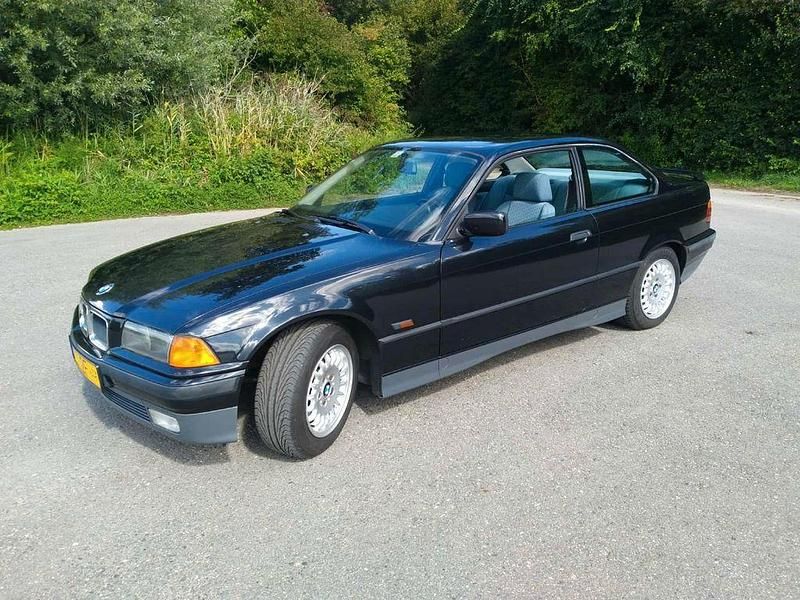 Schwarz Gebraucht 1991 BMW 320 Coupé | 5.500 € - Bild 1/4