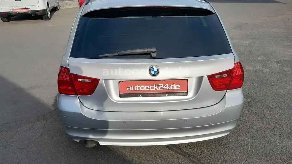 Gebraucht BMW 318 Sport Line 143 PS (105 kW) 2009 Silber Kombi
