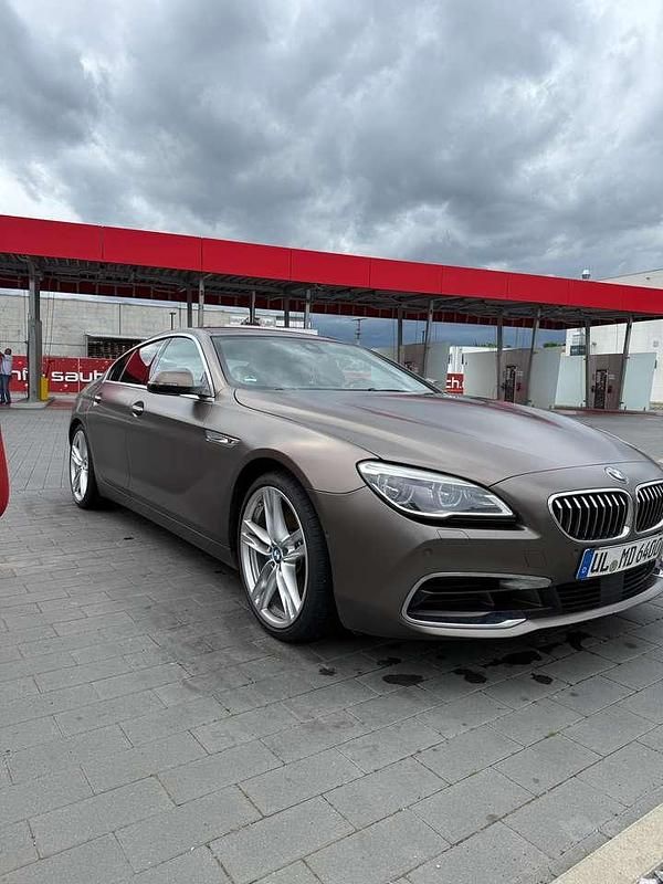 Andere außenfarben Gebraucht 2015 BMW 640 Comfort Edition Coupé | 27.999 € (Teuer) - Bild 1/4