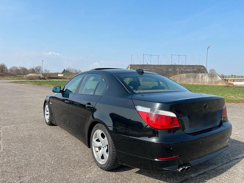 Gebraucht BMW 525 192 PS (141 kW) 2003 Schwarz Limousine