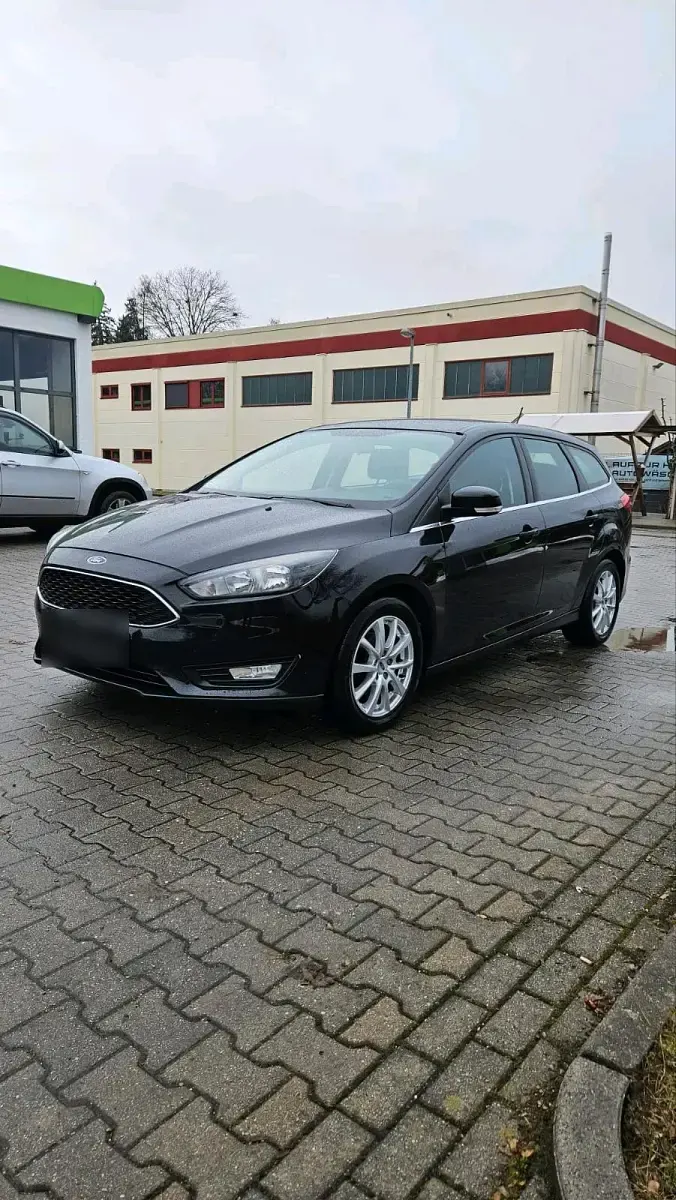 Używany Ford Focus 101 KM (74 kW) 2017 Czarny Kombi