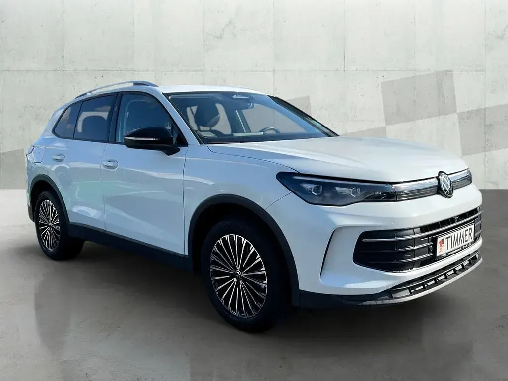 Second-hand VW Tiguan Goal 150 CP (110 kW) 2025 Alb SUV