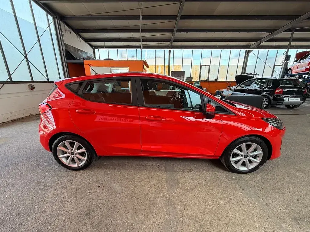 Gebraucht Ford Fiesta Cool & Connect 125 PS (91 kW) 2022 Rot Kleinwagen