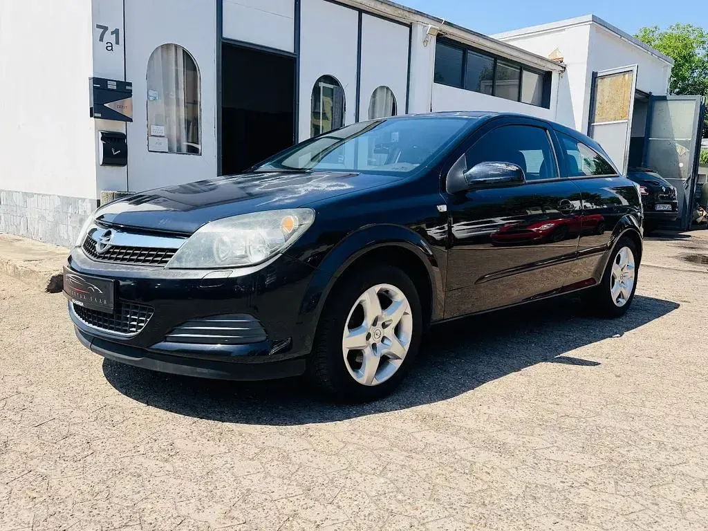 Gebraucht Opel Astra GTC Edition 90 PS (66 kW) 2008 Schwarz Limousine