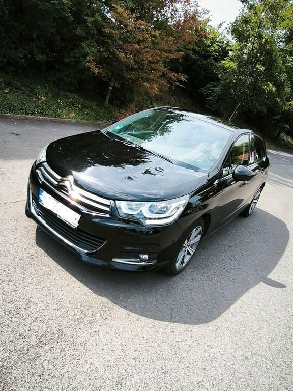 Schwarz Gebraucht 2017 Citroën C4 Shine Limousine | 11.000 € (Fairer Preis) - Bild 1/4