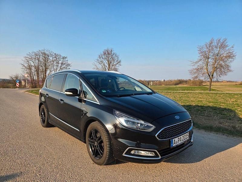 Gebraucht Ford S-MAX Vignale 209 PS (153 kW) 2017 Schwarz Van / Kleinbus