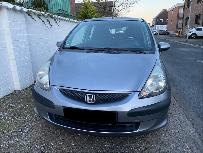Silber Gebraucht 2005 Honda Jazz Kleinwagen | 2.400 € (Fairer Preis) - Bild 1/4