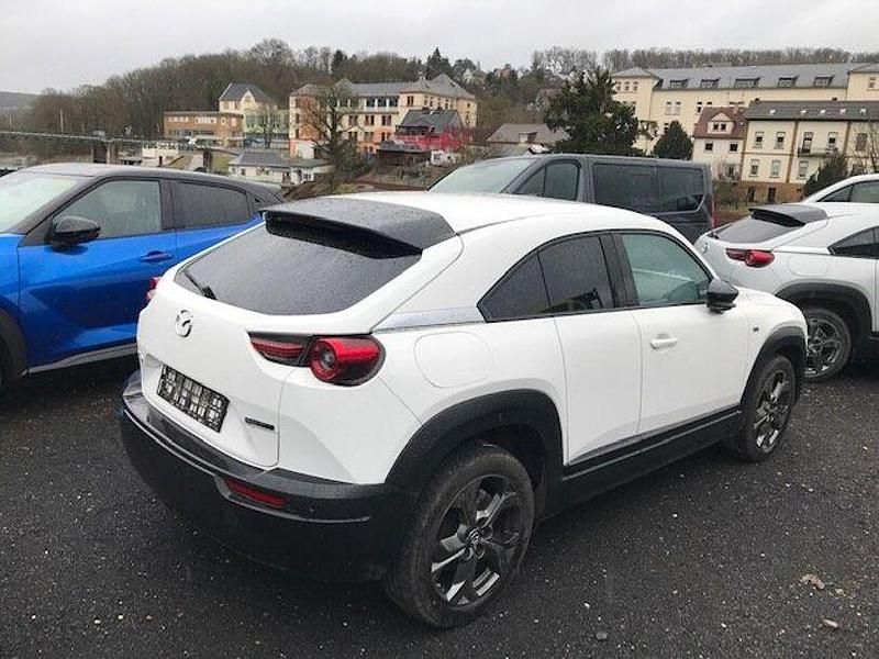 Gebraucht Mazda MX30 Ad'Vantage 106 kW (145 PS) 2023 Ceramic white SUV