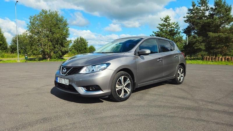 Grau Gebraucht 2015 Nissan Pulsar Acenta Limousine | 5.290 € (Fairer Preis) - Bild 1/4