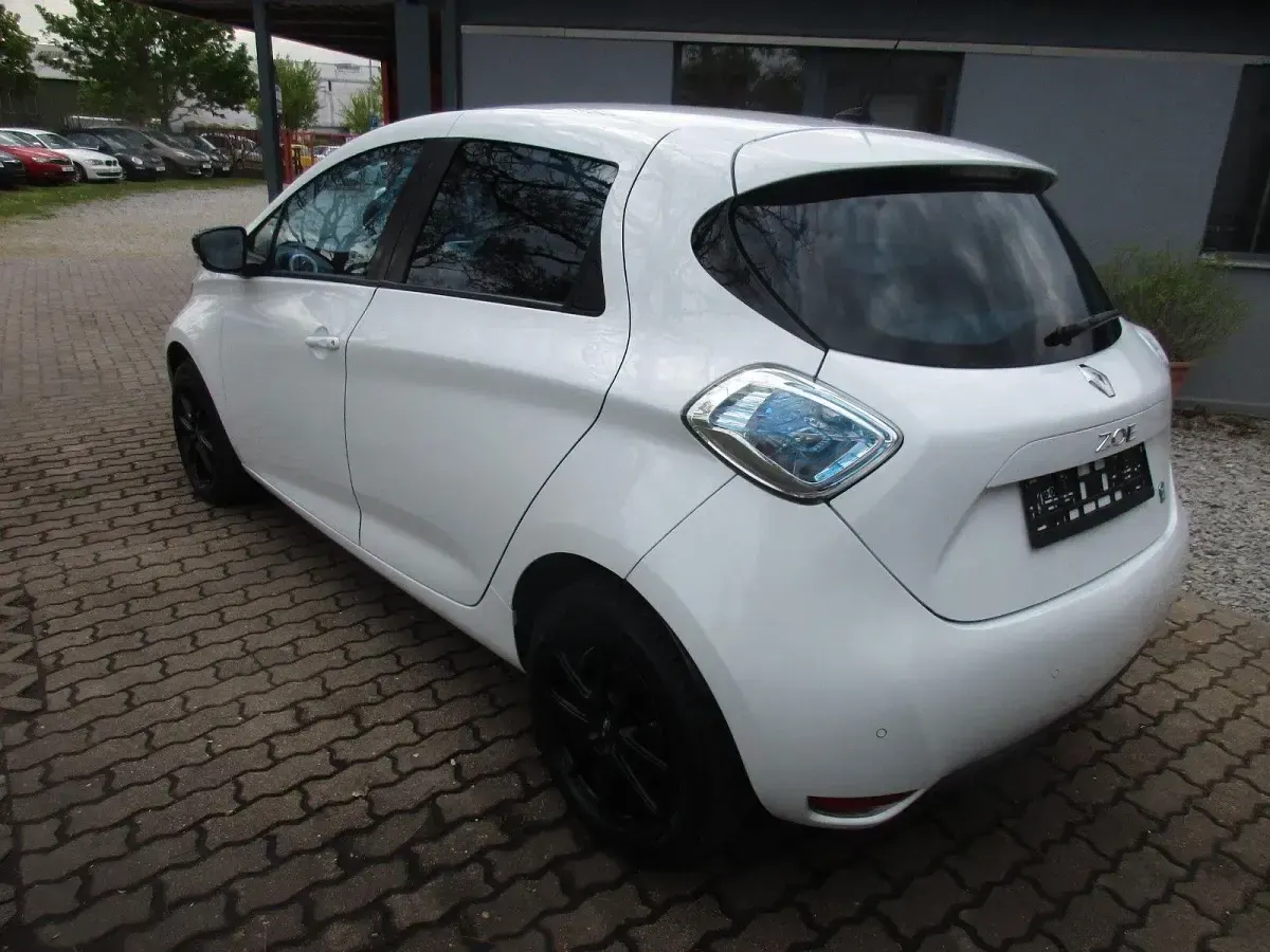Gebraucht Renault Zoe 42 kW (58 PS) 2013 Weiß Kleinwagen