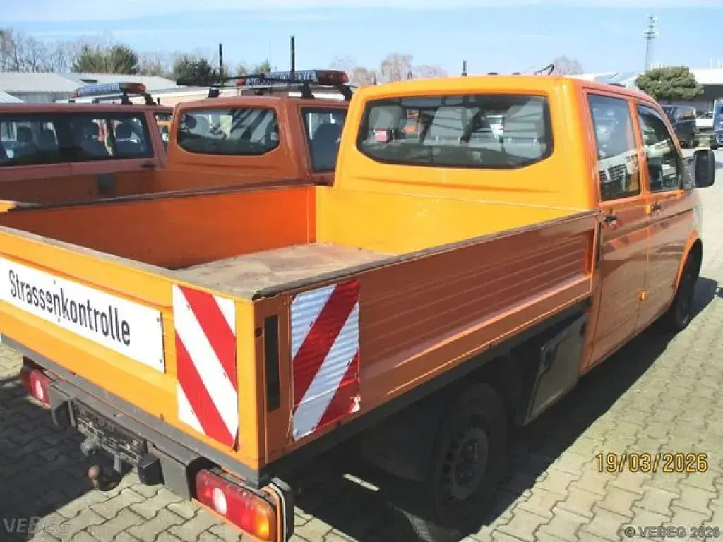 Gebraucht VW T5 102 PS (75 kW) 2014 Orange Van