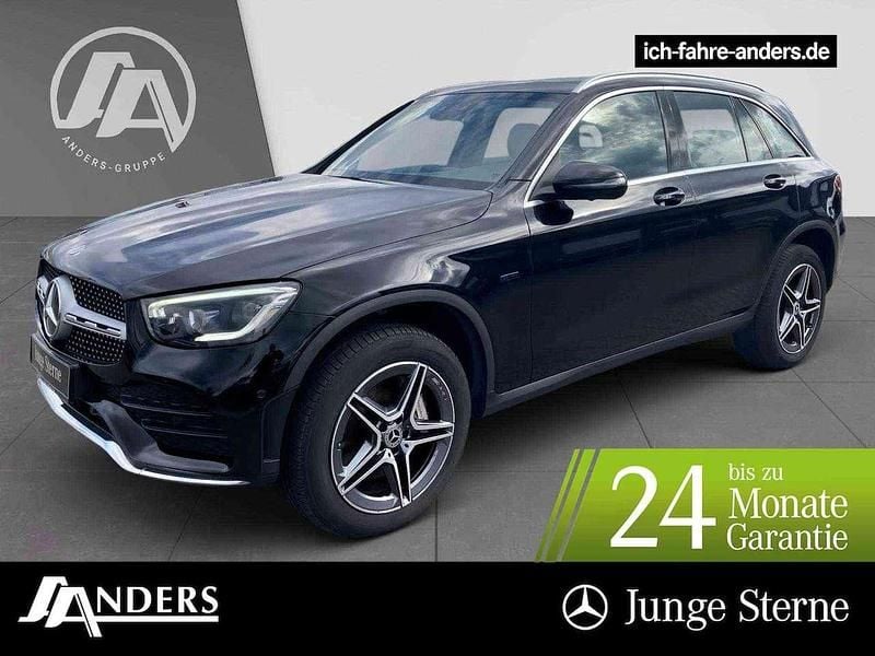 Obsidianschwarz Gebraucht 2021 Mercedes GLC300e AMG SUV | 36.114 € (Guter Preis) - Bild 1/3