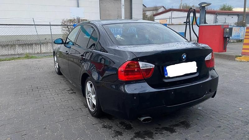 Gebraucht BMW 318 M Sport 143 PS (105 kW) 2008 Schwarz Limousine