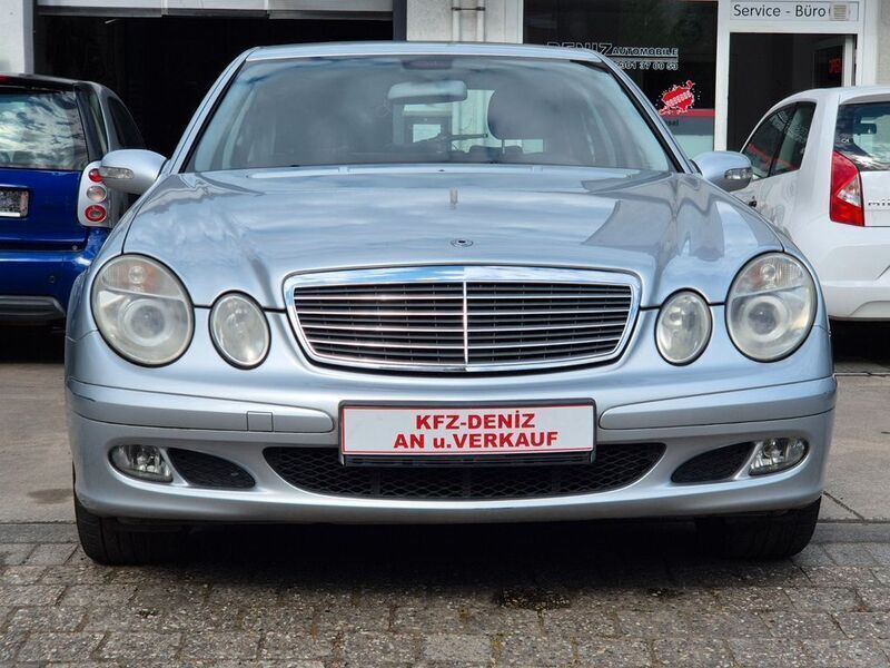 Silber Gebraucht 2005 Mercedes E200 Limousine | 3.599 € (Superpreis) - Bild 1/2