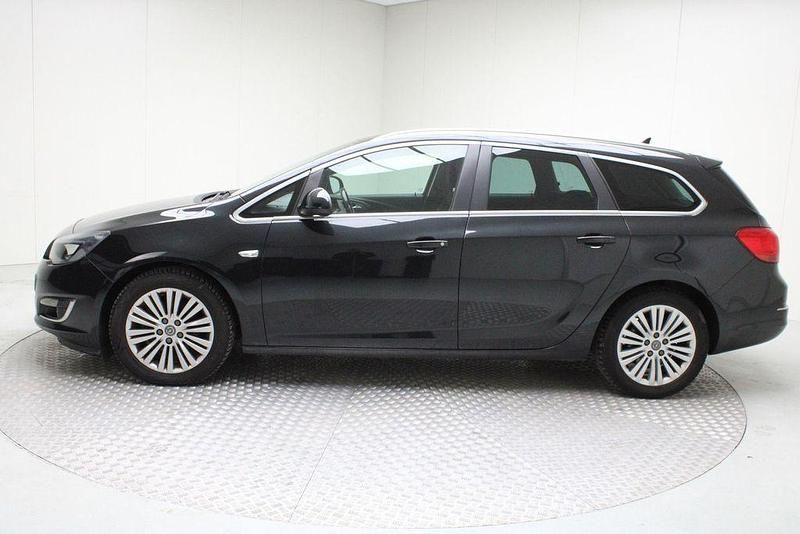 Gebraucht Opel Astra Design Edition 111 PS (81 kW) 2013 Schwarz Kombi