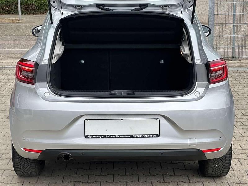Gebraucht Renault Clio V 91 PS (66 kW) 2022 Silber Kleinwagen