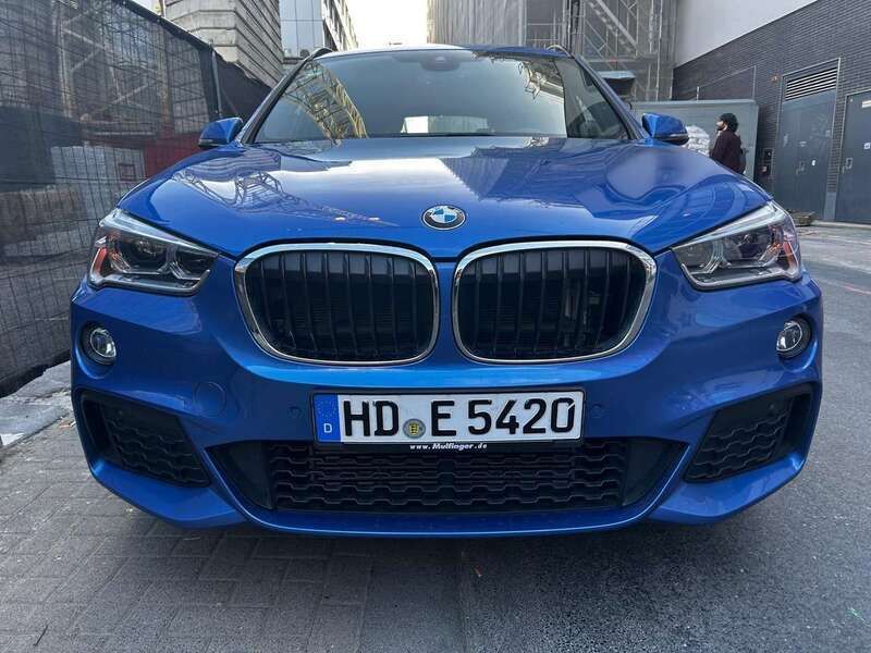 Blau Gebraucht 2018 BMW X1 xLine SUV | 23.500 € (Fairer Preis) - Bild 1/4