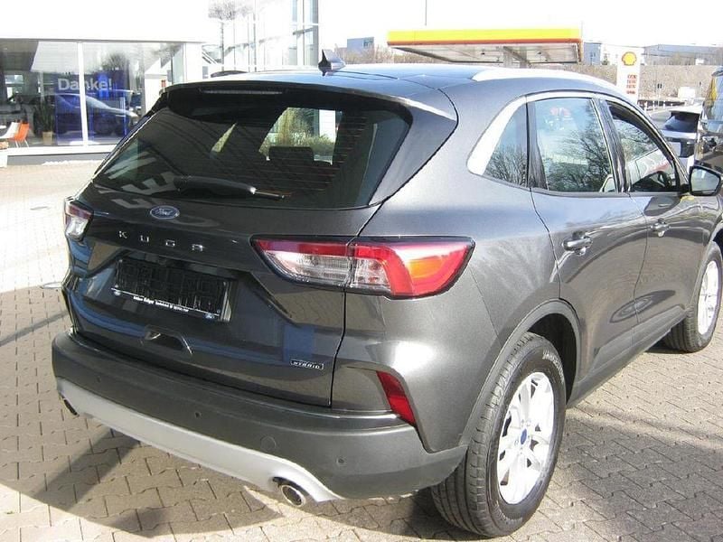 Usado Ford Kuga Titanium 152 HP (111 kW) 2024 Cinzento SUV