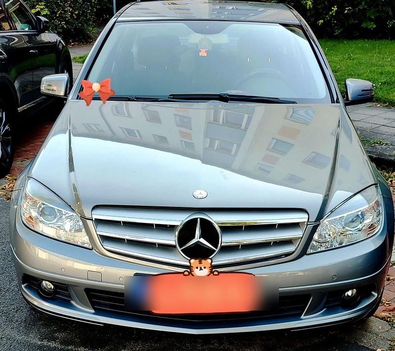 Grau Gebraucht 2011 Mercedes C180 Elegance Kombi | 8.600 € (Guter Preis) - Bild 1/4