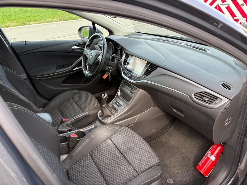 Gebraucht Opel Astra 150 PS (110 kW) 2016 Grau Kombi