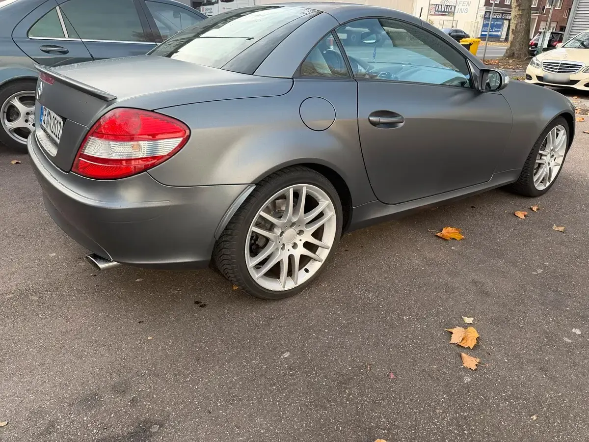 Gebraucht Mercedes SLK350 272 PS (200 kW) 2006 Silber Cabrio