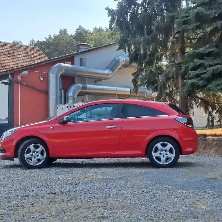 Gebraucht Opel Astra GTC 116 PS (85 kW) 2009 Rot Coupé