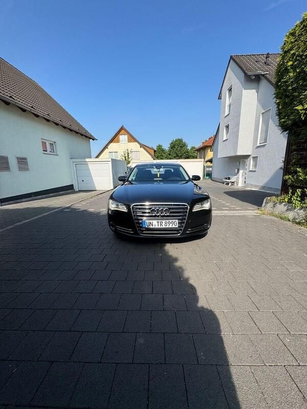 Schwarz Gebraucht 2013 Audi A8 Limousine | 21.500 € - Bild 1/4