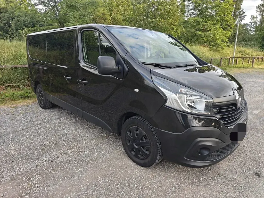 Gebraucht Renault Trafic Expression 95 PS (69 kW) 2016 Schwarz Van / Kleinbus