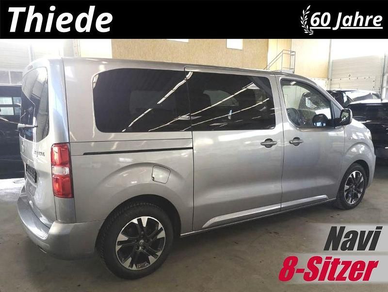 Quartz grau metallic Gebraucht 2021 Opel Zafira Life Edition Van | 28.550 € (Superpreis) - Bild 1/3