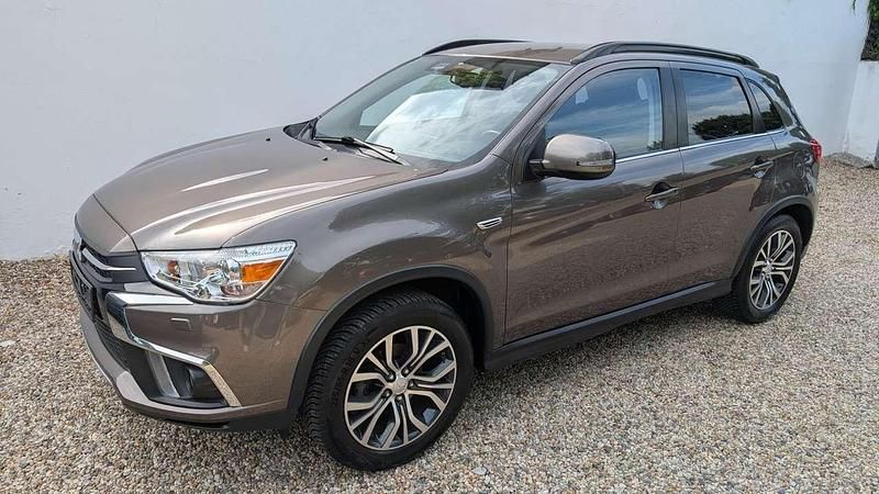 Granit braun Gebraucht 2017 Mitsubishi ASX Edition SUV | 12.935 € (Fairer Preis) - Bild 1/4