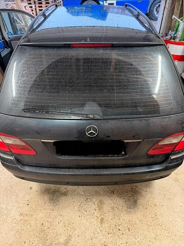 Gebraucht Mercedes E280 190 PS (139 kW) 2005 Blau Kombi