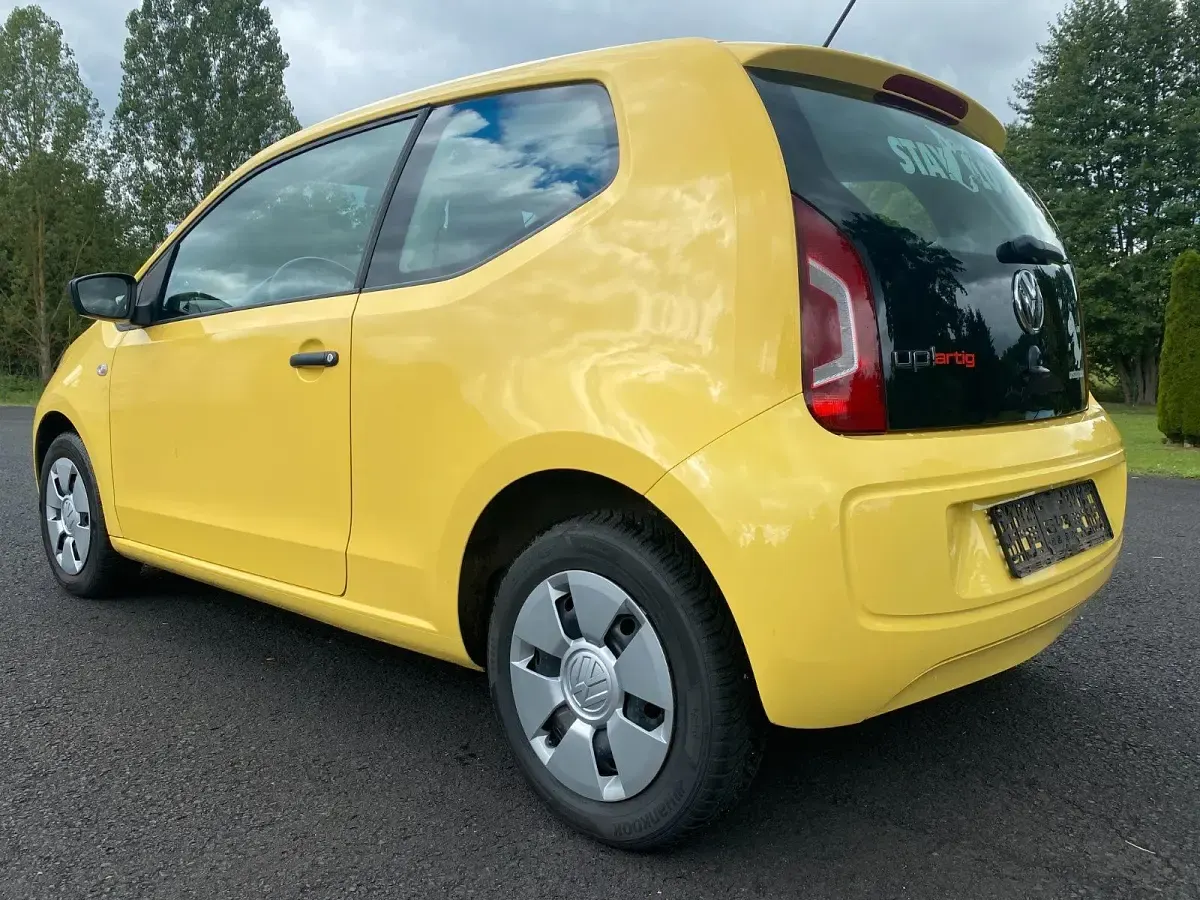 Gebraucht VW up! 60 PS (44 kW) 2016 Gelb Kleinwagen