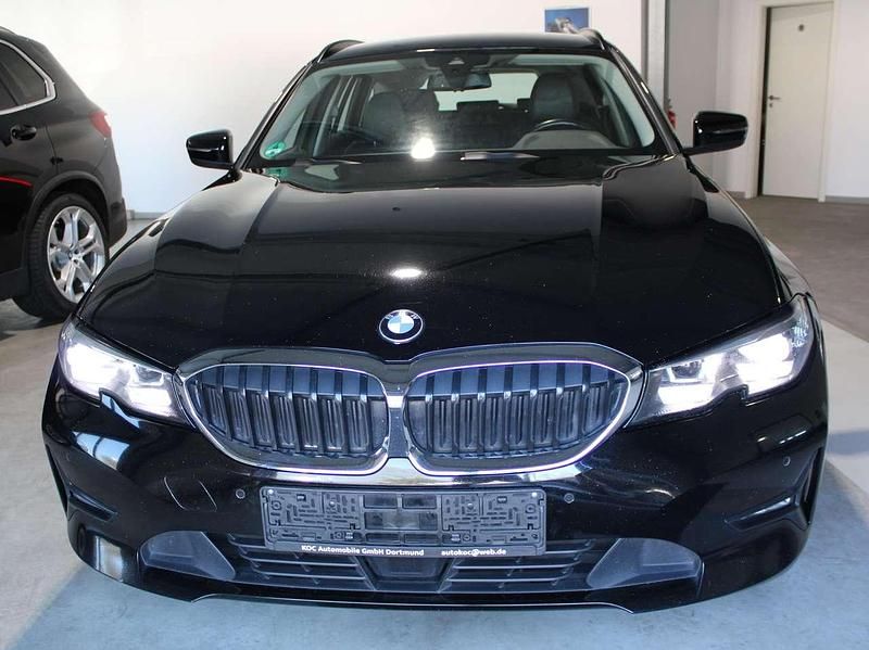 Gebraucht BMW 318 Advantage 150 PS (110 kW) 2022 Schwarz ii Kombi