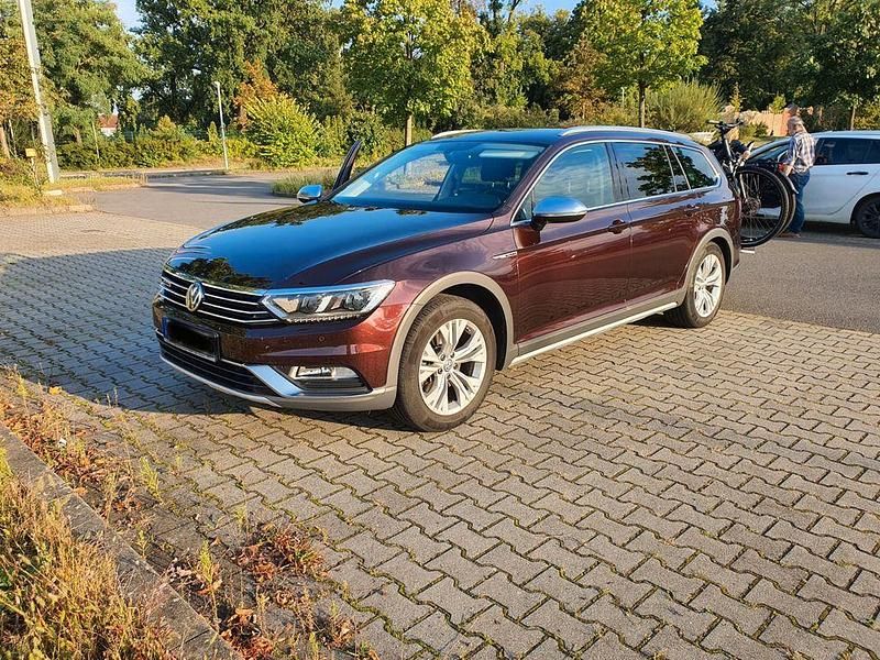 Gebraucht 2016 VW Passat Alltrack Kombi | 18.500 € (Etwas zu teuer) - Bild 1/1