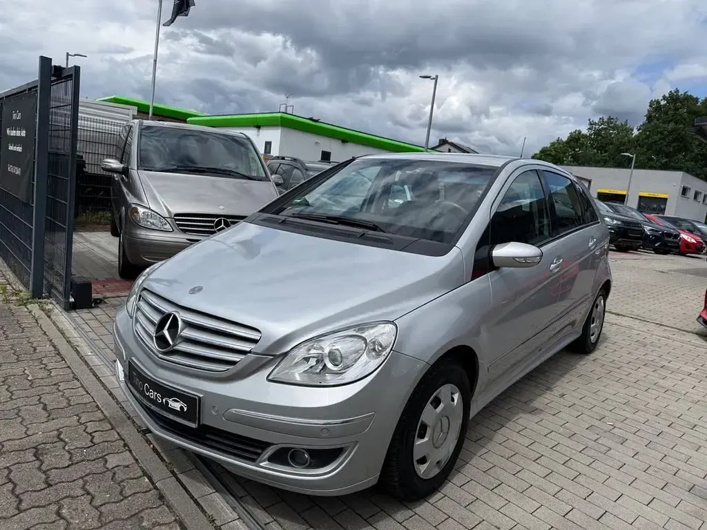 Gebraucht Mercedes B170 Avantgarde 116 PS (85 kW) 2006 Silber Van / Kleinbus