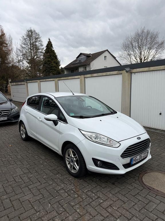 Gebraucht Ford Fiesta SYNC Edition 101 PS (74 kW) 2014 Weiß Kleinwagen