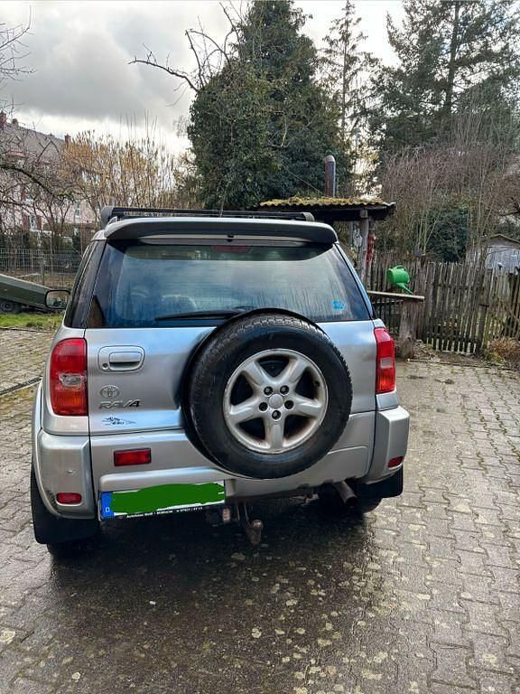 Gebraucht Toyota RAV4 150 PS (110 kW) 2000 Silber SUV