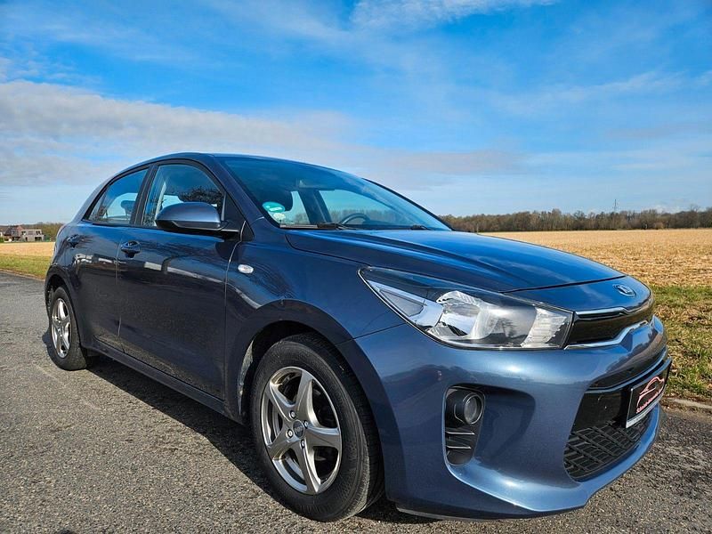 Blau Gebraucht 2017 Kia Rio Edition 7 Kleinwagen | 6.400 € (Etwas zu teuer) - Bild 1/4