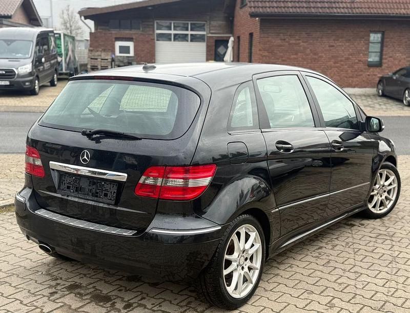 Gebraucht Mercedes B160 95 PS (69 kW) 2009 Schwarz Van / Kleinbus