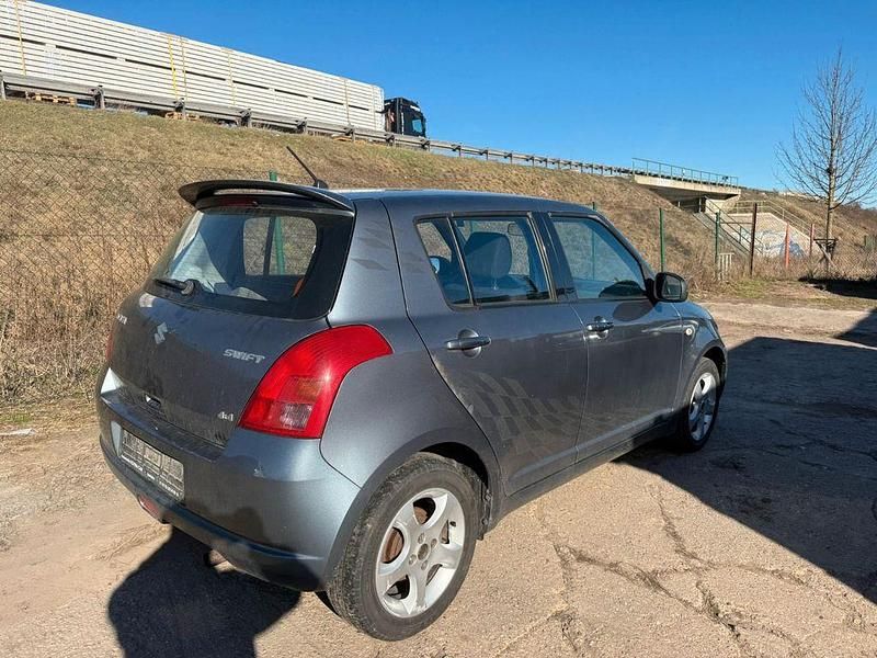 Gebraucht Suzuki Swift 83 PS (61 kW) 2001 Grau Limousine