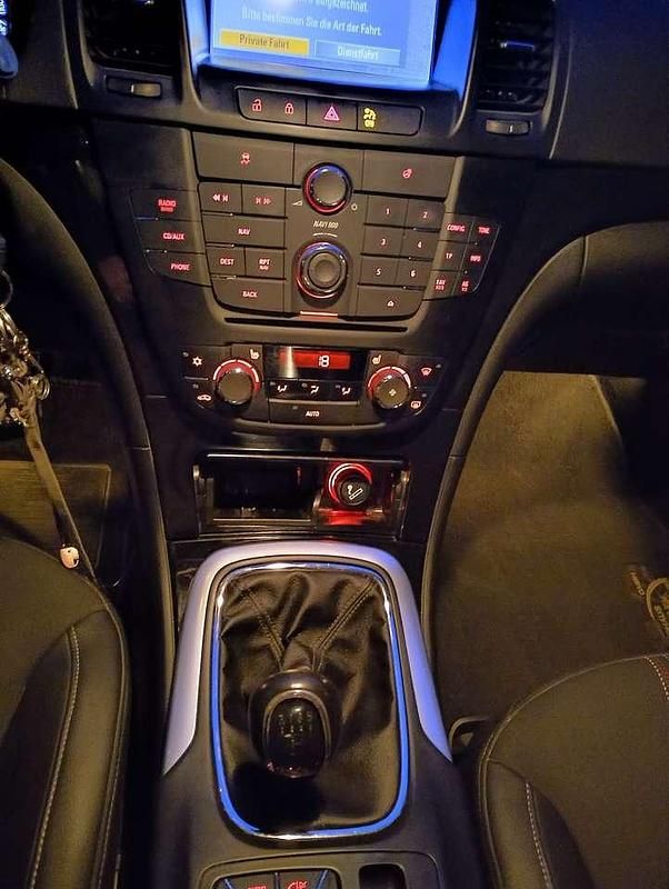 Gebraucht Opel Insignia 110 PS (80 kW) 2012 Kombi