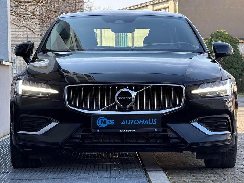 Gebraucht Volvo S60 Inscription 197 PS (144 kW) 2022 Schwarz Limousine
