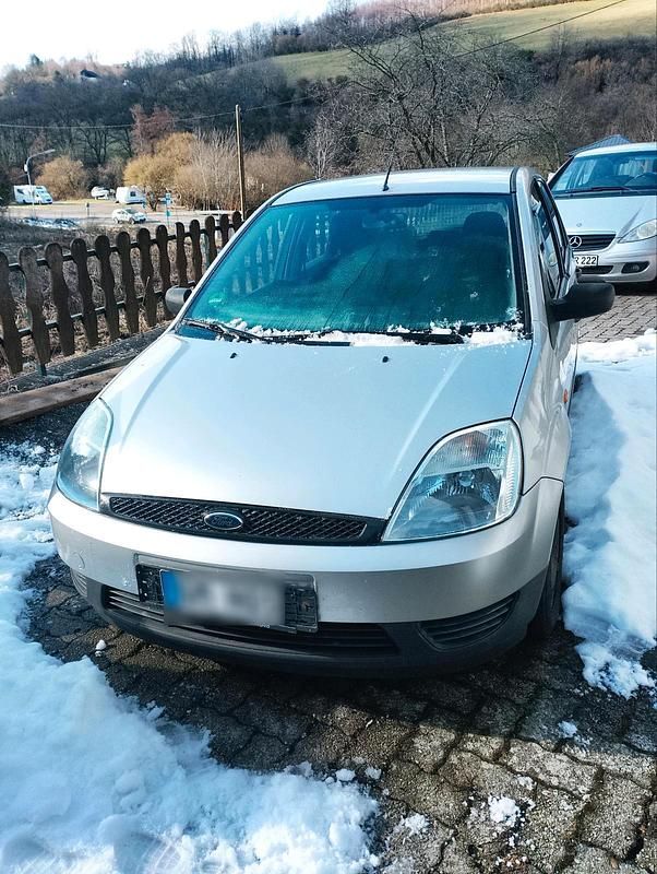 Gebraucht Ford Fiesta 100 PS (73 kW) 2003 Silber Kleinwagen