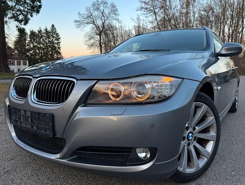 Gebraucht BMW 325 Sport Line 204 PS (150 kW) 2012 Grau Kombi