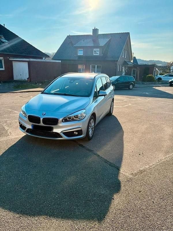 Gebraucht BMW 218 Gran Tourer Advantage 150 PS (110 kW) 2017 Silber Van / Kleinbus