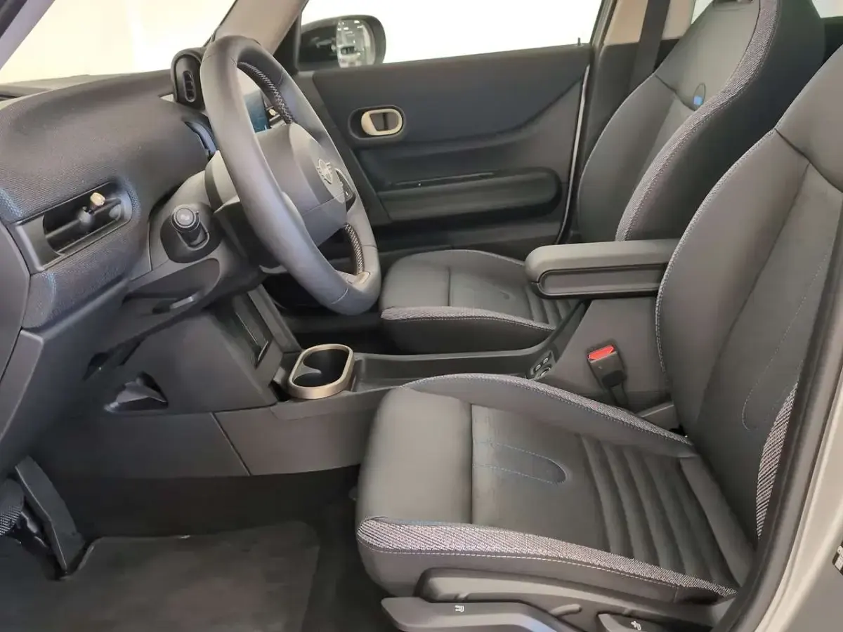 Gebraucht Mini Cooper Sport 114 kW (156 PS) 2025 Silber Kleinwagen
